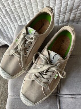 Cariuma x Pantone Canvas Sneakers Beige Gray Men’s US 9.5 EU 42